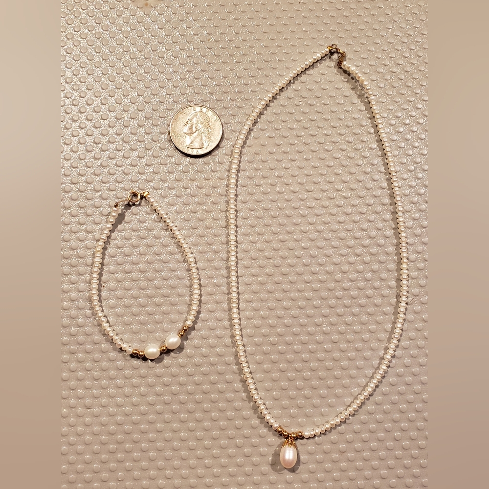 14k gold freshwater pearl necklace and matching bracelet